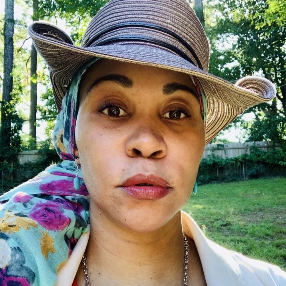 Meet your Posher, Lakeisha
